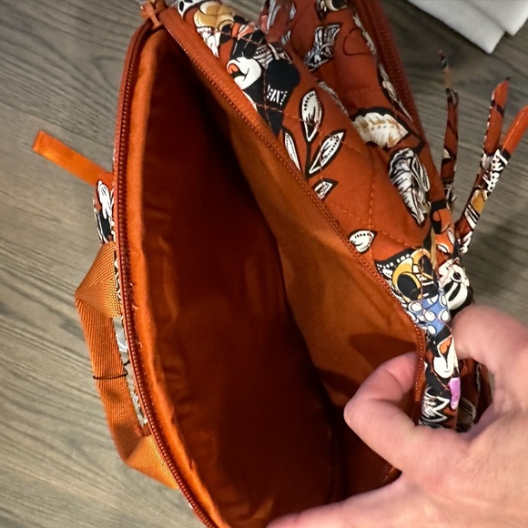 Vera Bradley Disney Essential Large Quilted Backpack NWT - Picture 10 of 14